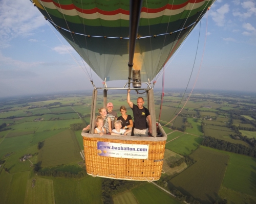 Prive ballonvaart met familie Bos uit Laren naar Goor